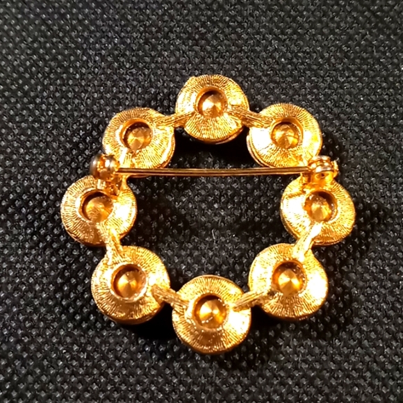 Vintage Circular Design Brooch - Picture 2 of 2